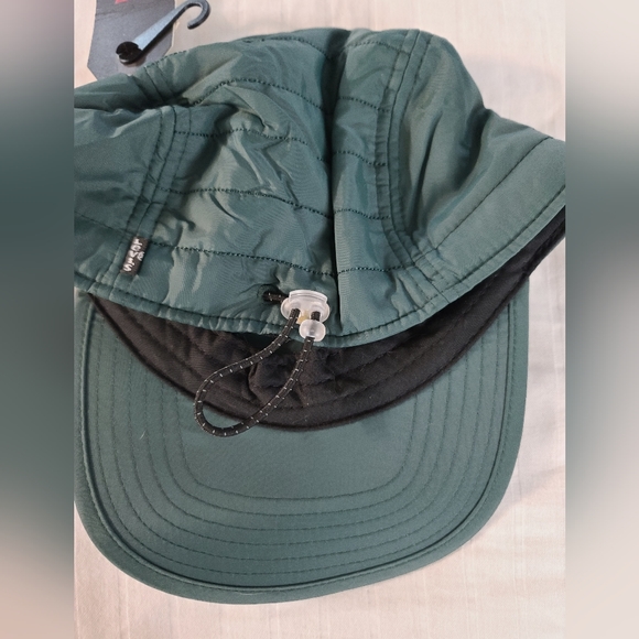 Levi's Cap with drawstring closure. - Picture 4 of 4